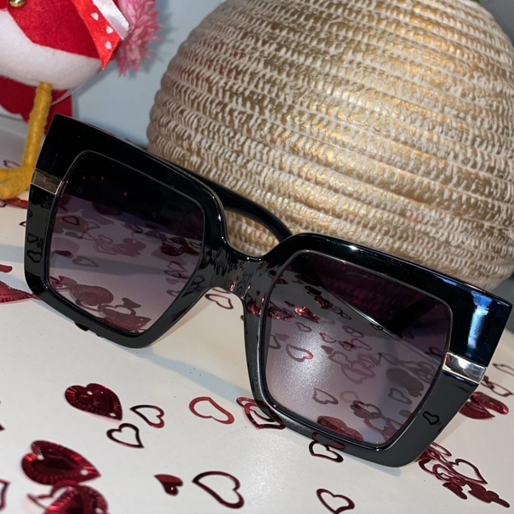 Quay notorious sunglasses